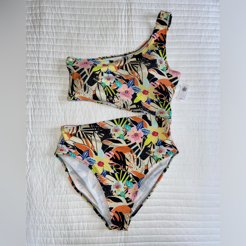 Tropical Patterned 1 piece/1 shoulder swimsuit - Size: XL